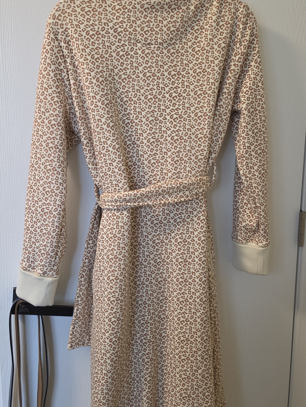 UGG Leopard Print Robe - Picture 3 of 5